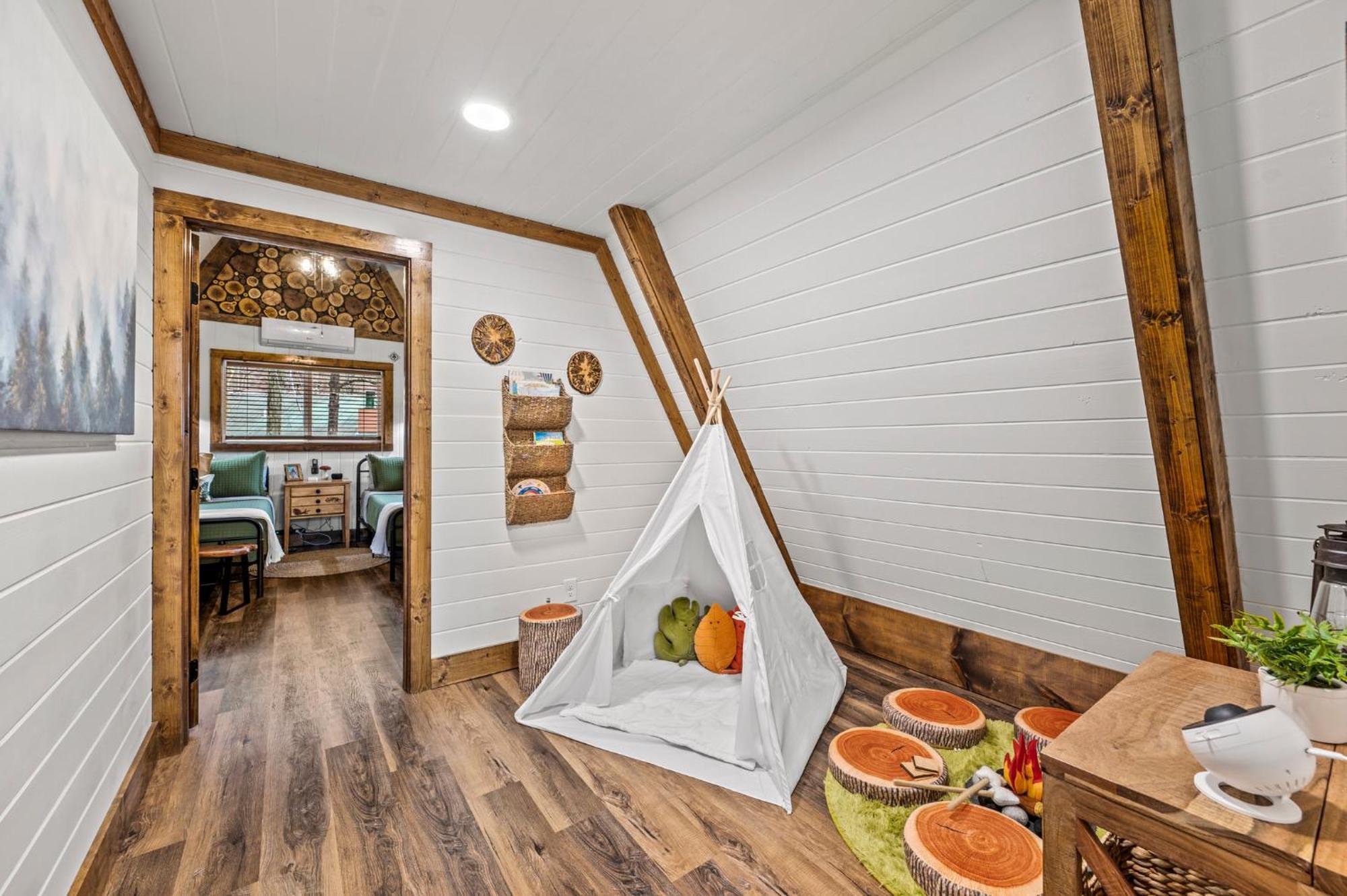 1Mile Downtown, Handicap Ramp, Hot Tub, Game Room Gatlinburg Luaran gambar